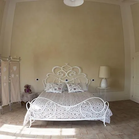 La Casa Rossa Nocleg ze śniadaniem *